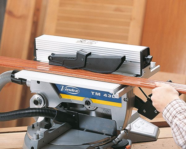 TM43L Tronzadora abatible con mesa superior - Imagen 3